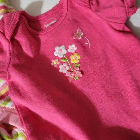 Gymboree Brand New Baby Butterfly Lot, 0-3 month NWT Hat, Used sleeper, 5-9 lbs. - Picture 3 of 4